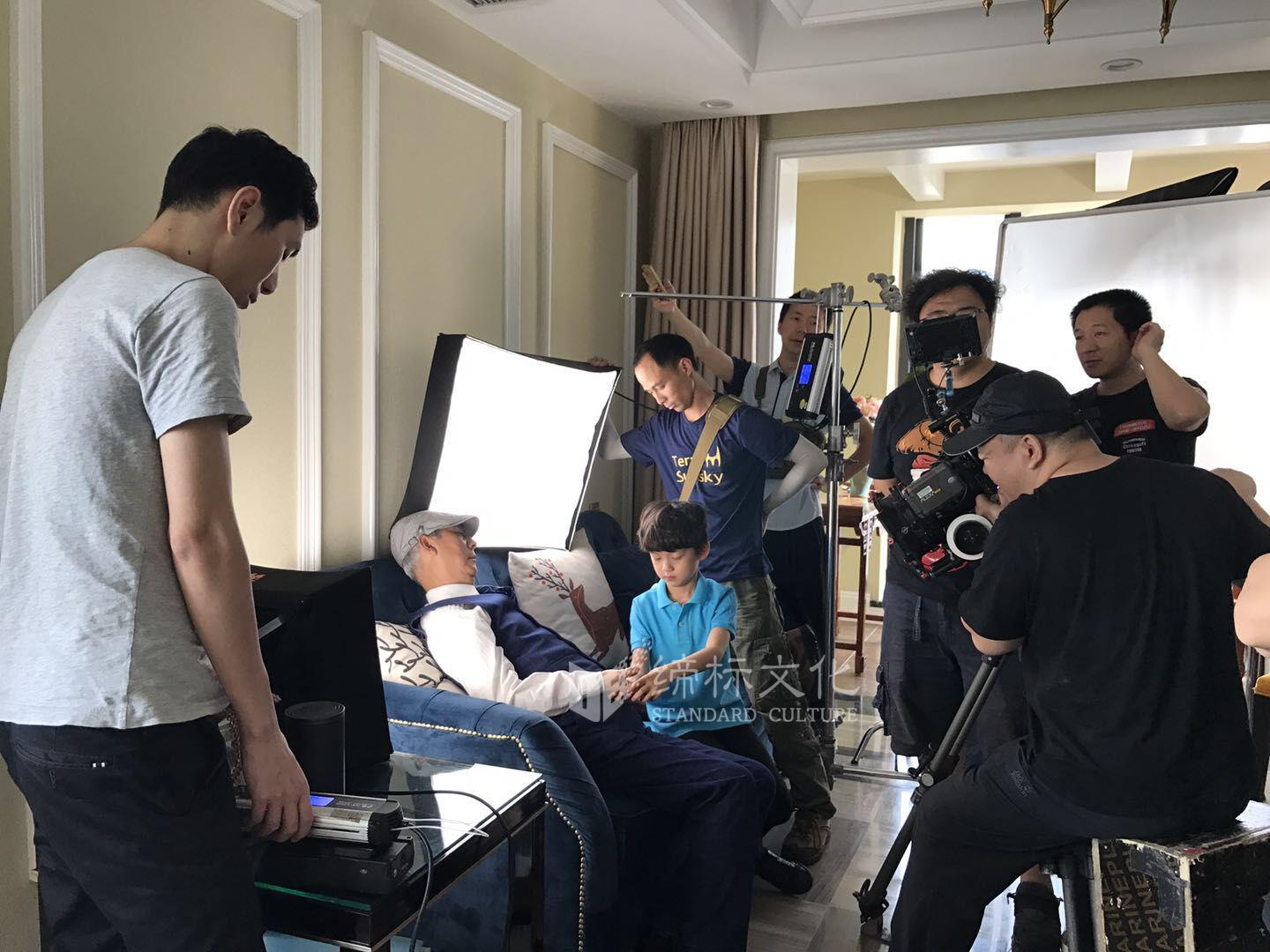 小麥智能音箱拍攝現(xiàn)場